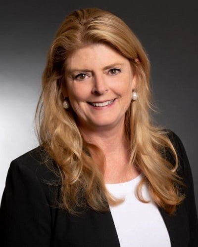 Headshot of DeAnn Peter