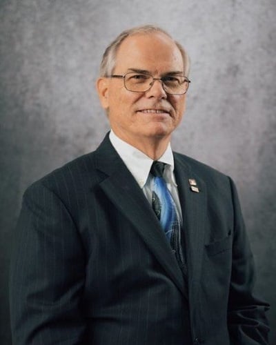 Headshot of Lee Montgomery